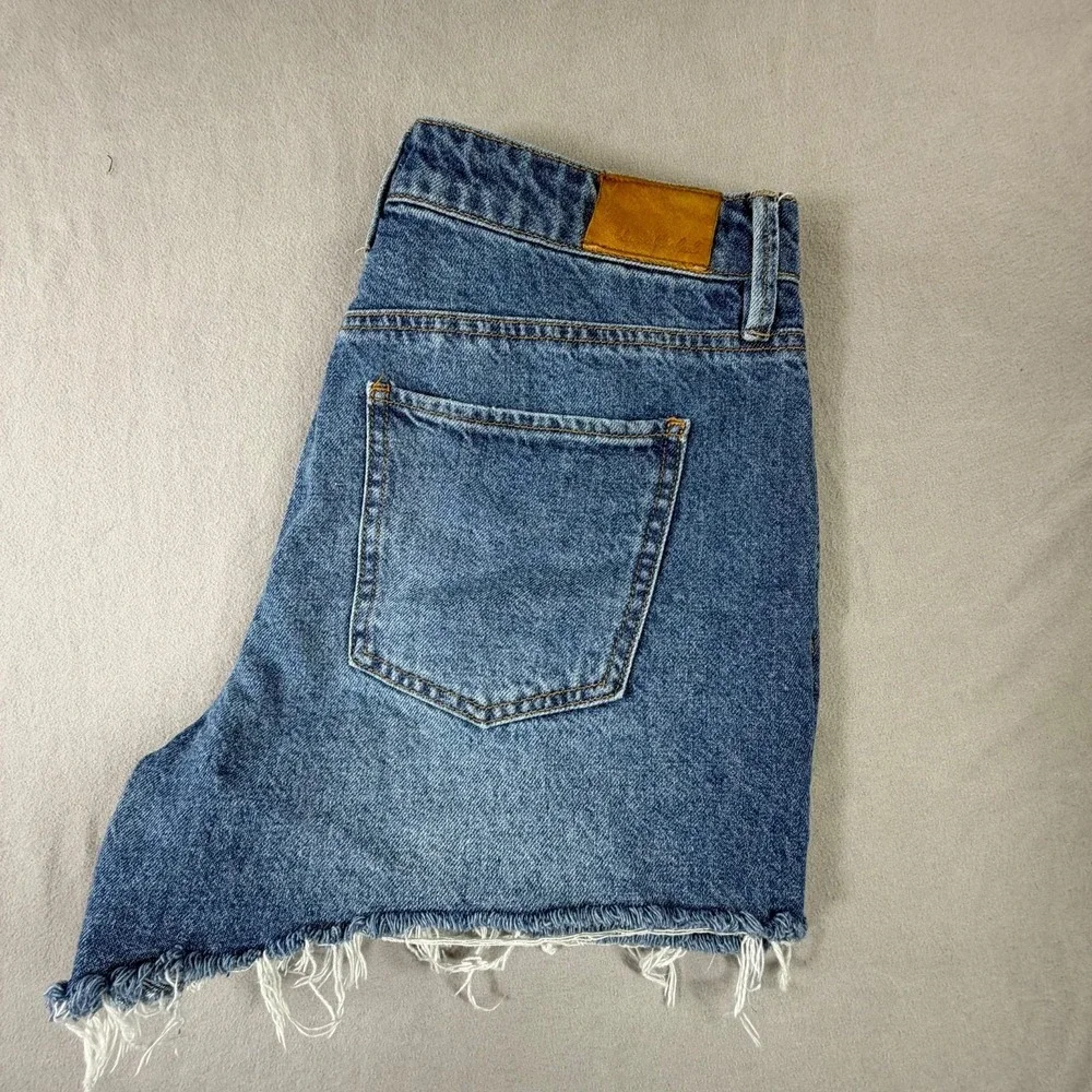 Unpublished Denim Shorts Womens 29 Blue Distressed Raw Hem Cutoff Mid Rise